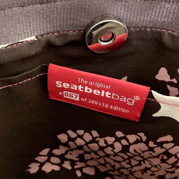 EUC Harvey’s Seatbelt Ltd. Neapolitan - Picture 3 of 3